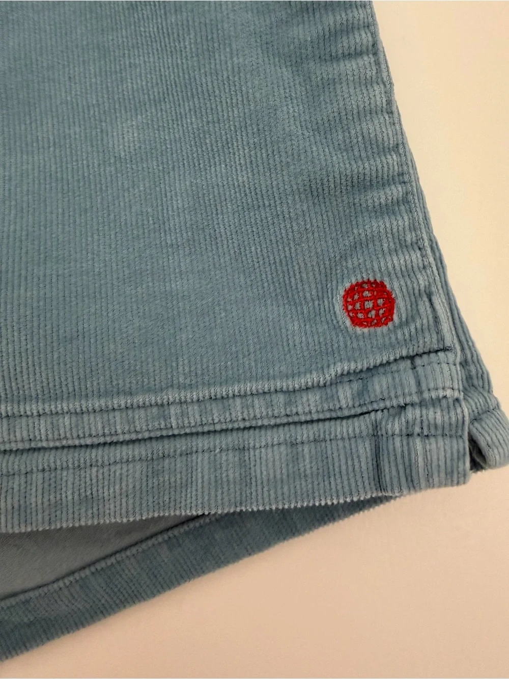 Amundsen Women’s Light Blue Corduroy Bike Shorts with Contrast Pocket SZ Large - Picture 2 of 7